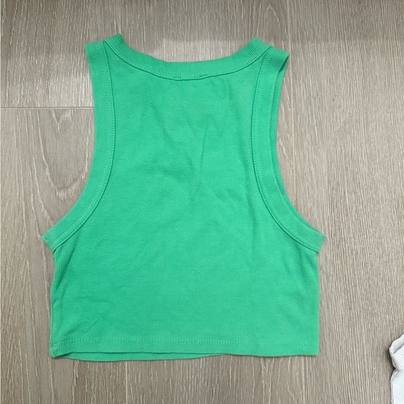 Two Princess Polly Cropped Tanks - Picture 3 of 5